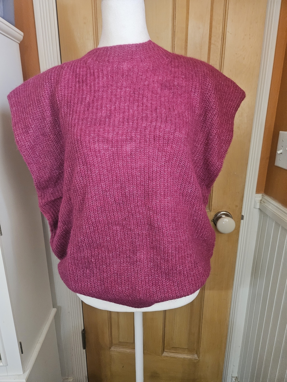 Banana Republic Women's Pink Sleeveless Knit Sweater